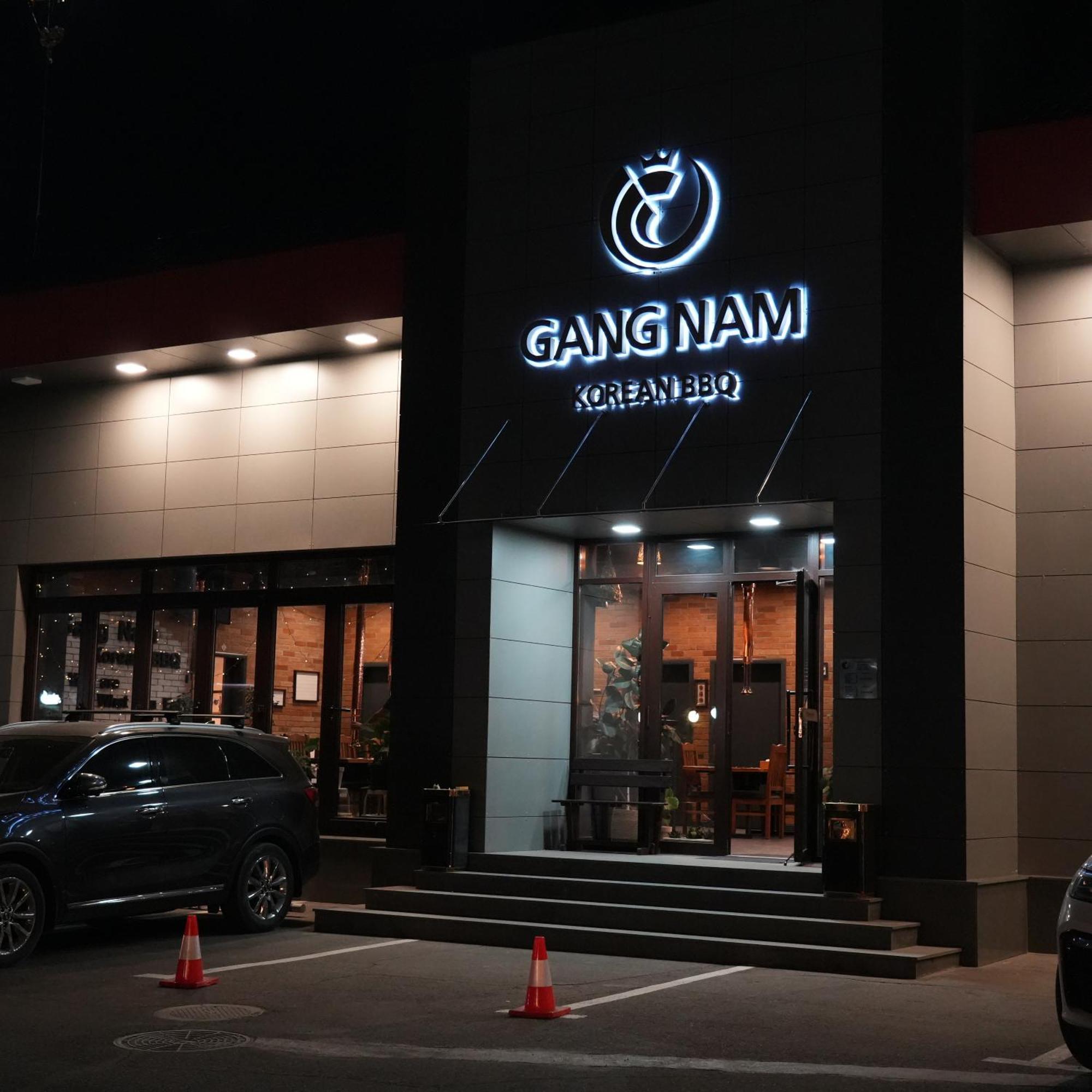 Golden Dragon Hotel Bishkek Exterior photo
